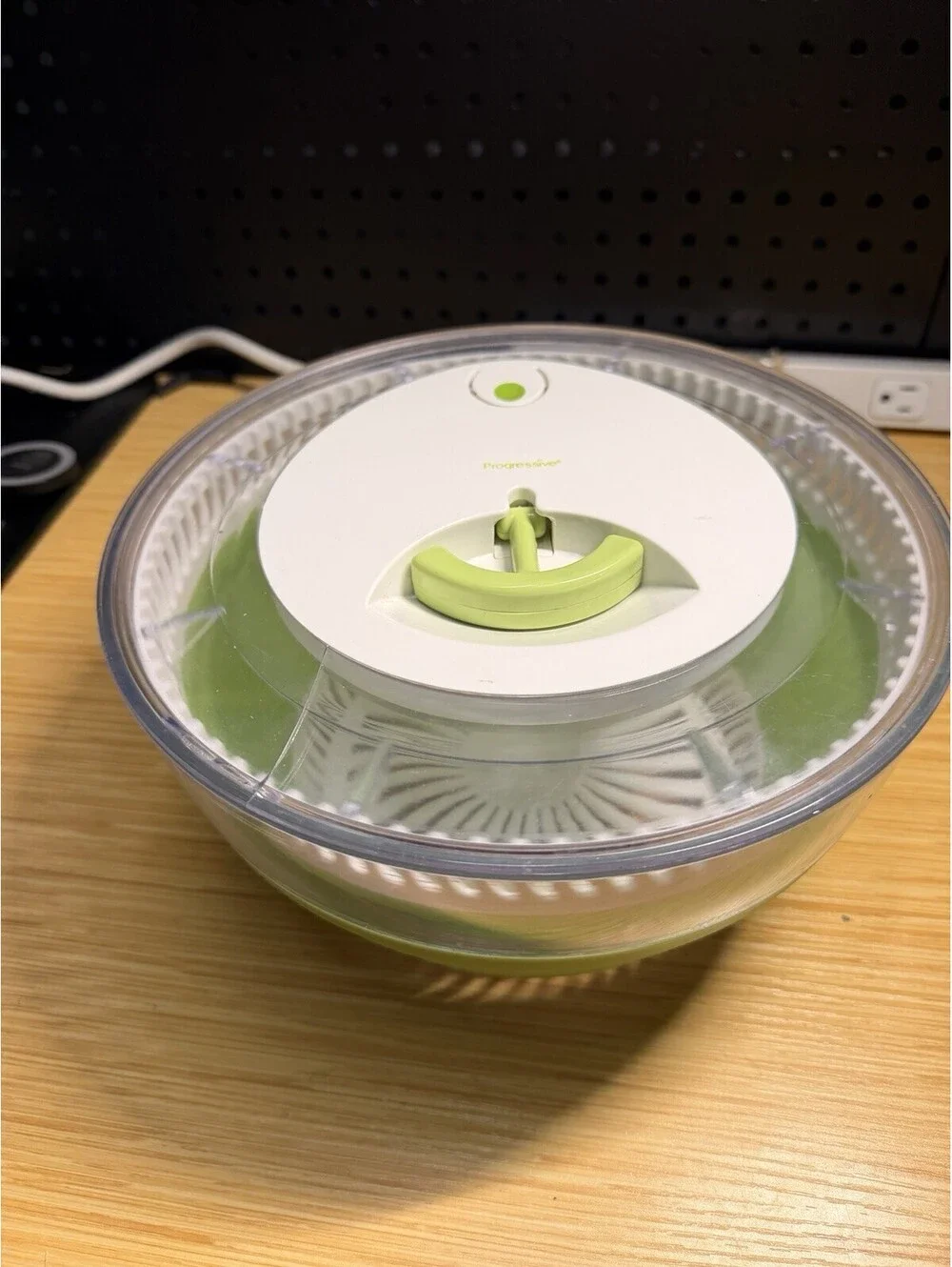 Progressive 4 Qt. Capacity Collapsible Salad Spinner Green White Mint